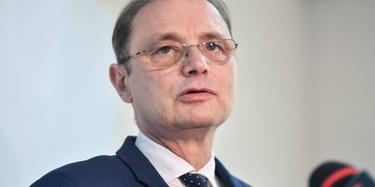 Ma dönt a parlament a Niculescu-kormányról: csaknem 300 szavazat lehet a kabinet mögött