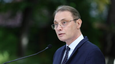 Nyugdíjindexálás, új bértörvény, családi támogatás: ezt ígéri a Niculescu-kormány programja