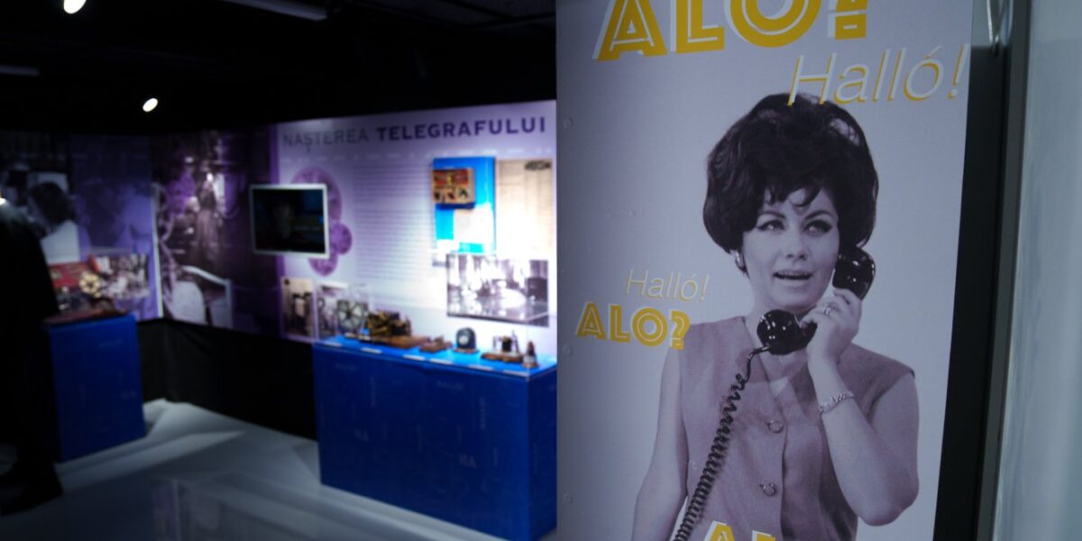 Kurblis telefontól a tárcsásig: telefontörténeti kiállítás nyílt a sepsiszentgyörgyi Vörös Csillag múzeumban