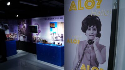 Kurblis telefontól a tárcsásig: telefontörténeti kiállítás nyílt a sepsiszentgyörgyi Vörös Csillag múzeumban