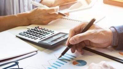 Leállíthatja a beruházásokat a marosvásárhelyi városháza – akár 40 millió lejes hiány fenyeget
