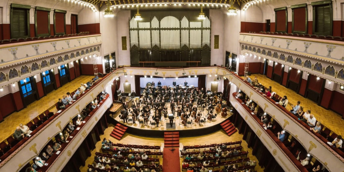 Brahms és Franck a Silvestri-fesztiválon: szimfonikus koncert ma este Marosvásárhelyen
