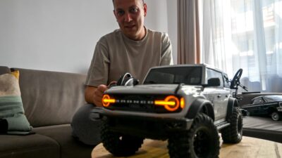 Három gyerek mellett is modellautókat épít: Bokor Róbert nem tette le a pecabotot